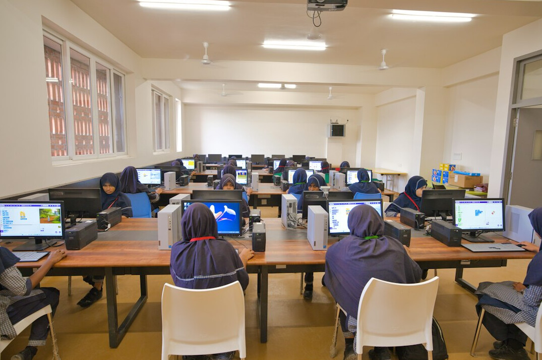 students in programming class
